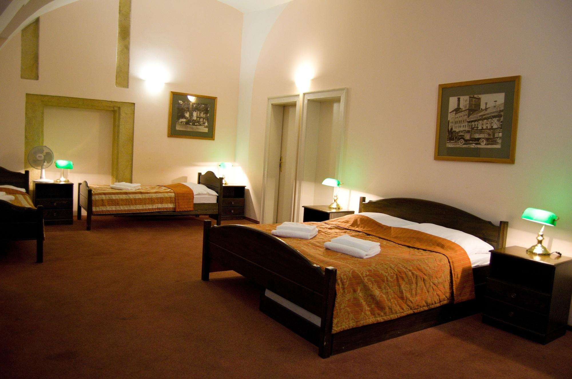 U Medvidku-Brewery Hotel Prague Luaran gambar